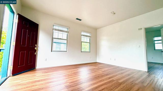 1136 TARAYA TERR - UNIT B, Hercules CA: https://media.crmls.org/mediaz/f7478cea-990d-47fa-92d3-c7dd9c244789.jpg