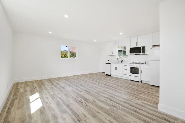 Detail Gallery Image 43 of 58 For 2537 Davis Ave, Carlsbad,  CA 92008 - 4 Beds | 2 Baths