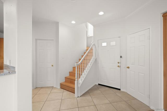 10960 Ivy Hill Dr, San Diego CA: https://media.crmls.org/mediaz/f747e4a1-c96c-47af-b1d9-93f11e2b4688.jpg