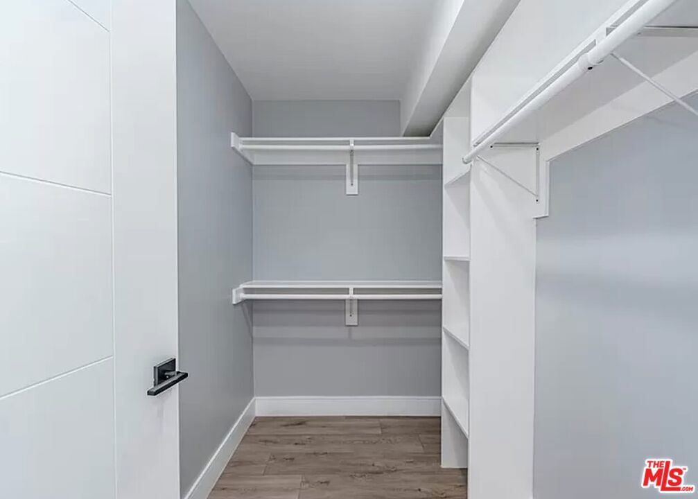 https://media.crmls.org/mediaz/f7487121-8624-47e7-bfcf-4719909288ee.jpg?preset=X-Large