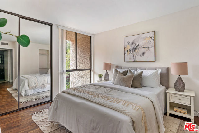 3961 Via Marisol, Los Angeles CA: https://media.crmls.org/mediaz/f7489f23-d075-4213-b010-e3fbba72eaf8.jpg
