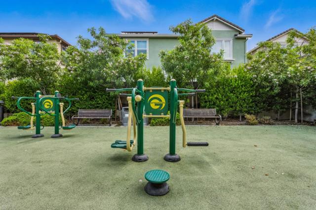 577 Hollow Falls, Fremont CA: https://media.crmls.org/mediaz/f7492ca5-e2fd-4a3a-8696-a137ed6938e8.jpg