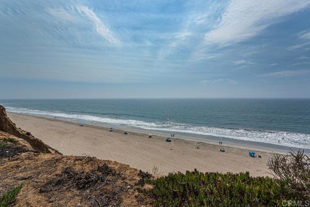 Detail Gallery Image 1 of 42 For 135 S Sierra Ave #19,  Solana Beach,  CA 92075 - 2 Beds | 2 Baths