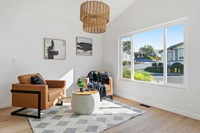 Detail Gallery Image 10 of 37 For 2298 Lindsay Dr, Carlsbad,  CA 92008 - 2 Beds | 2 Baths