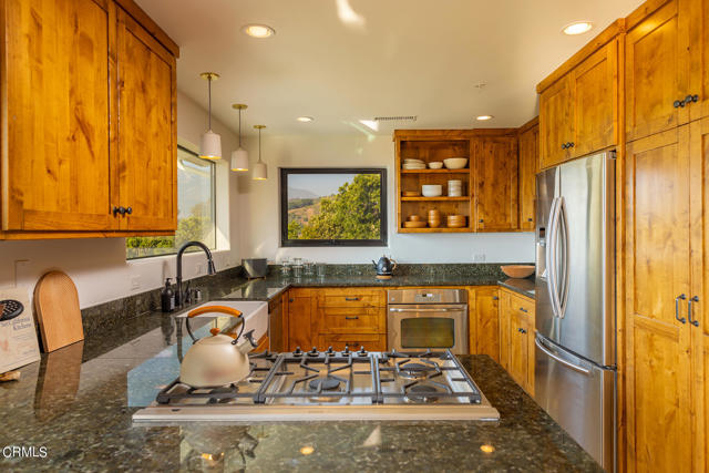 Detail Gallery Image 5 of 22 For 3180 Tower Dr, Ojai,  CA 93023 - 3 Beds | 2/1 Baths