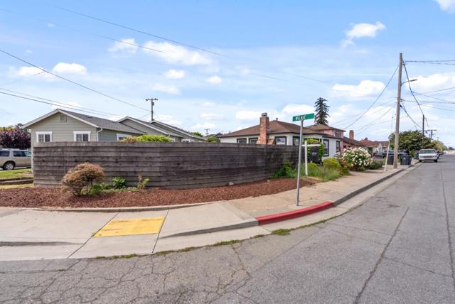 630 California Street, Watsonville CA: https://media.crmls.org/mediaz/f74a7d80-d2ed-4c5b-b6c4-7dbb7a322f5d.jpg