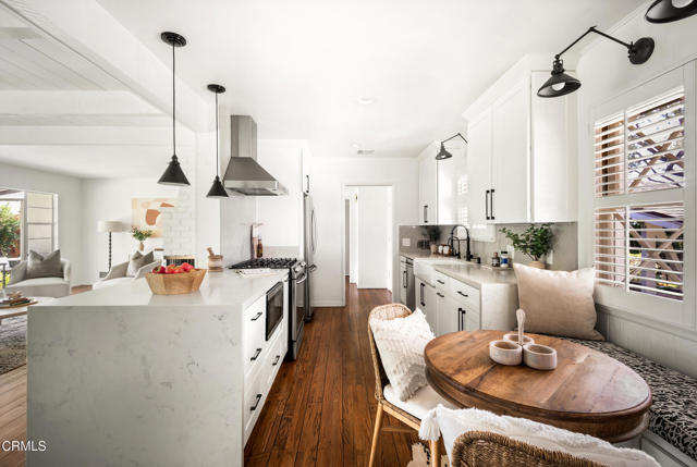 Detail Gallery Image 17 of 45 For 1640 N Altadena Dr, Pasadena,  CA 91107 - 3 Beds | 2 Baths