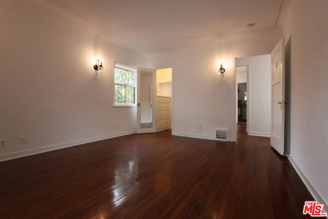 755 N CRESCENT HEIGHTS, Los Angeles CA: https://media.crmls.org/mediaz/f74bc21f-0fd7-434a-9bc6-5ae26fe779ad.jpg