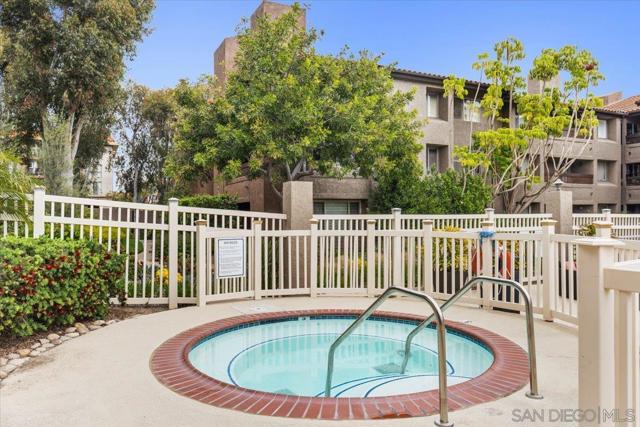 10250 Caminito Cuervo, San Diego CA: https://media.crmls.org/mediaz/f74bc394-4751-4c97-b90d-130ac958256b.jpg