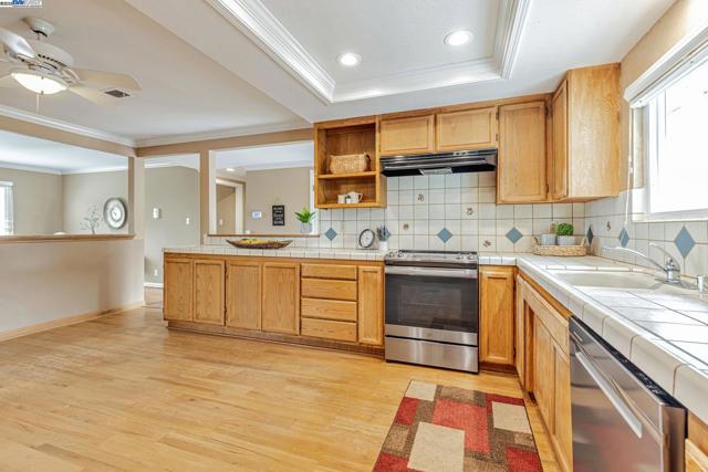 591 Vili Way, Pleasant Hill CA: https://media.crmls.org/mediaz/f74bfaea-8de3-4321-a5a6-1afbc12ea94d.jpg