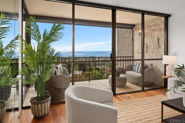 2500 Torrey Pines Rd, La Jolla CA: https://media.crmls.org/mediaz/f74c24e5-317e-4f62-913d-c84ba86b29f0.jpg