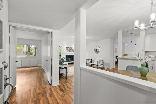 10325 Caminito Cuervo, San Diego CA: https://media.crmls.org/mediaz/f74d02eb-1f61-4eff-9a27-a50d4aec23c9.jpg