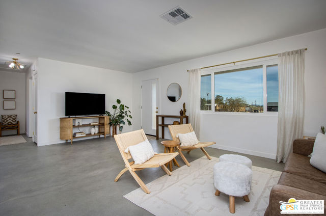4742 Avenida La Flora Desierta, Joshua Tree CA: https://media.crmls.org/mediaz/f74e592f-d4b5-45c4-bee8-1018f90dd8bc.jpg