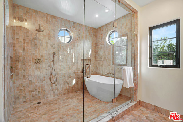 8617 Rugby Drive, West Hollywood CA: https://media.crmls.org/mediaz/f74ec023-1140-459a-b8d6-85b9f20cdede.jpg