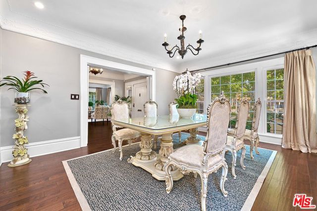 136 Fremont Place, Los Angeles CA: https://media.crmls.org/mediaz/f74ee7bb-e779-4062-b8a1-fb027cde6c21.jpg