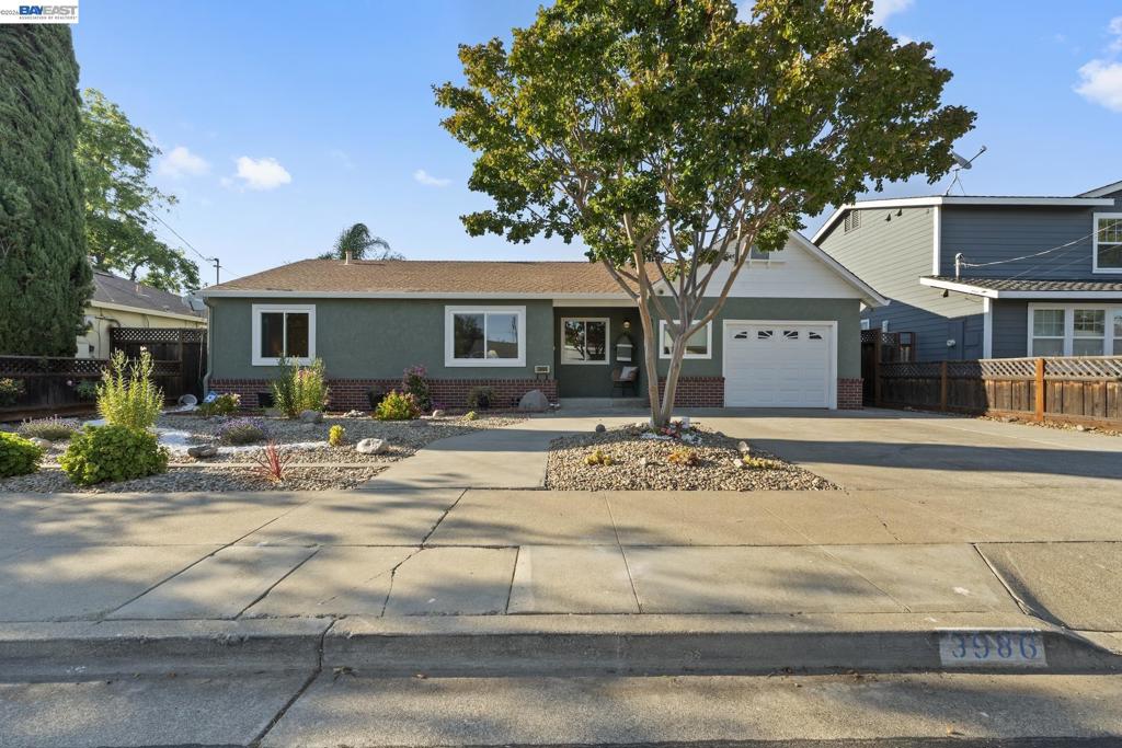 3986 California Way