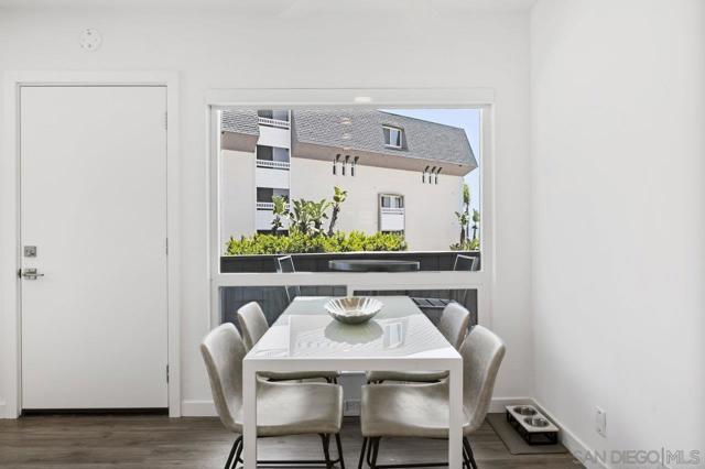 3980 Crown Point Drive, San Diego CA: https://media.crmls.org/mediaz/f74f7be2-dca8-49e0-abd8-b22f2a1530f6.jpg