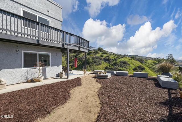 542 San Clemente Way, Camarillo CA: https://media.crmls.org/mediaz/f74fde6d-2afb-44c4-9d75-32d6476e756b.jpg