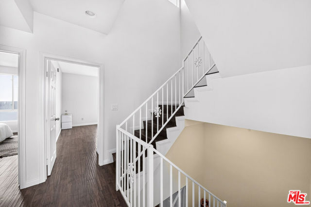 4823 Elmwood Avenue, C photo 15