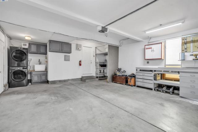 2380 Cabrillo Dr, Hayward CA: https://media.crmls.org/mediaz/f751e4dd-f3f5-4bac-b7da-86dc49be36d1.jpg