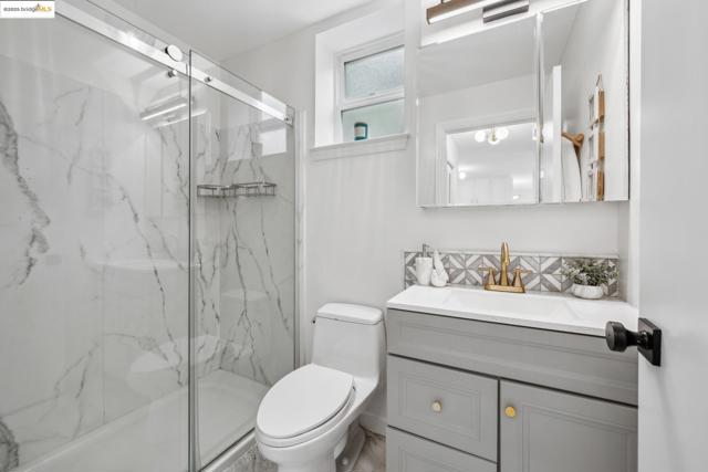 6951 Chambers Dr, Oakland CA: https://media.crmls.org/mediaz/f752f2c2-6e65-489d-b8fa-5d8e2e1ed761.jpg