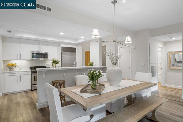 1655 N CALIFORNIA, Walnut Creek CA: https://media.crmls.org/mediaz/f7535fec-9144-440a-8b4a-459aa448e8b9.jpg