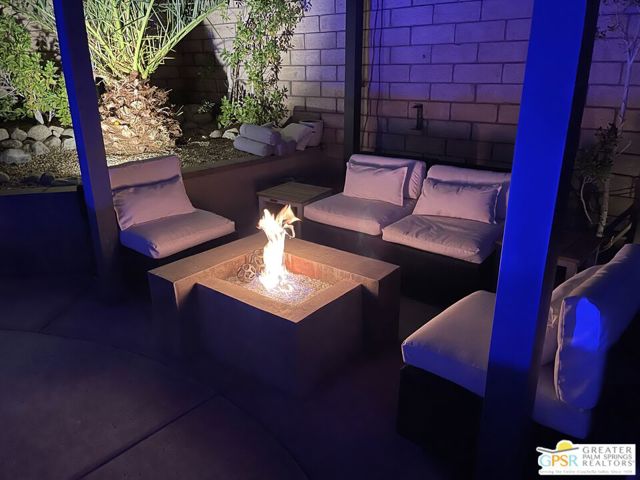 1596 Sabita Way, Palm Springs CA: https://media.crmls.org/mediaz/f7537fa4-030c-4a54-a832-52054f669685.jpg