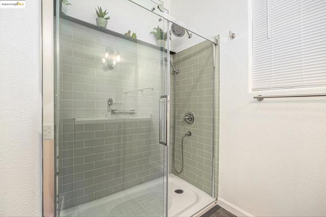 4112 Montgomery Hill Dr, Antioch CA: https://media.crmls.org/mediaz/f753ddd0-5ec4-4542-a3af-ed72599a7b0c.jpg
