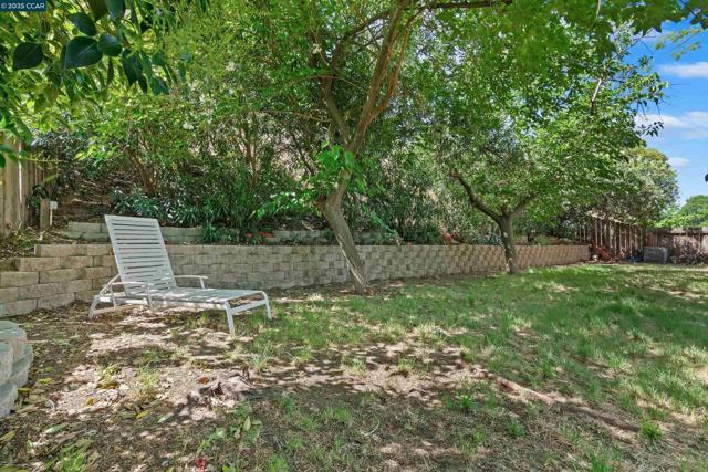 2628 Asilomar Dr, Antioch CA: https://media.crmls.org/mediaz/f75481a4-5264-4c2d-a7d2-7e4777199d47.jpg
