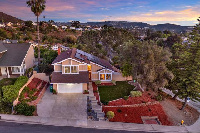 9959 Riverhead Dr, San Diego CA: https://media.crmls.org/mediaz/f75482b1-3de4-49c2-b8fb-04e2ece9ae4b.jpg