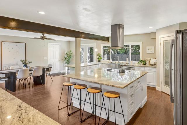 15410 Oak Hills Drive, Salinas CA: https://media.crmls.org/mediaz/f75524b3-f82c-46fa-a58f-420f31f8f9fd.jpg