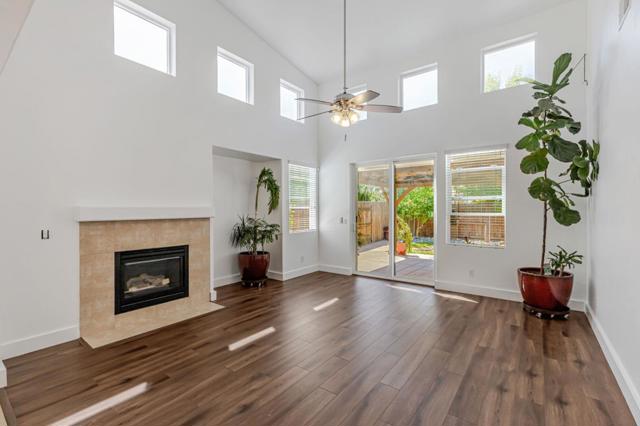 3760 Mirtoon Sea Avenue, Sacramento CA: https://media.crmls.org/mediaz/f75567fb-dcd7-417f-b64f-121d697f391b.jpg