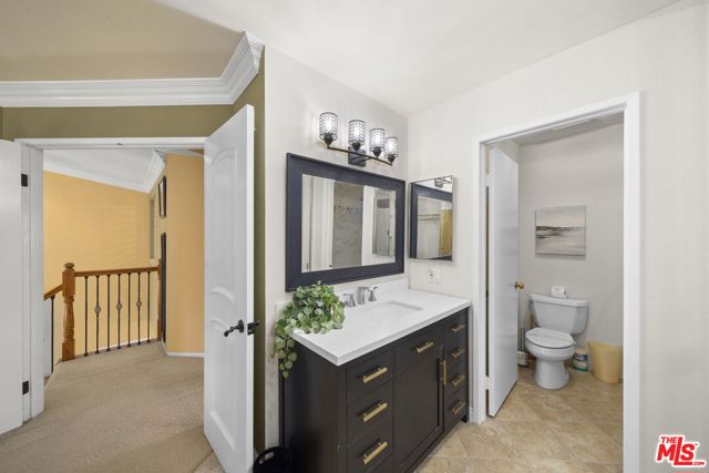 25685 Lupita Drive, Valencia CA: https://media.crmls.org/mediaz/f7562391-7b65-4b06-b4d8-3ef3d659b8e0.jpg