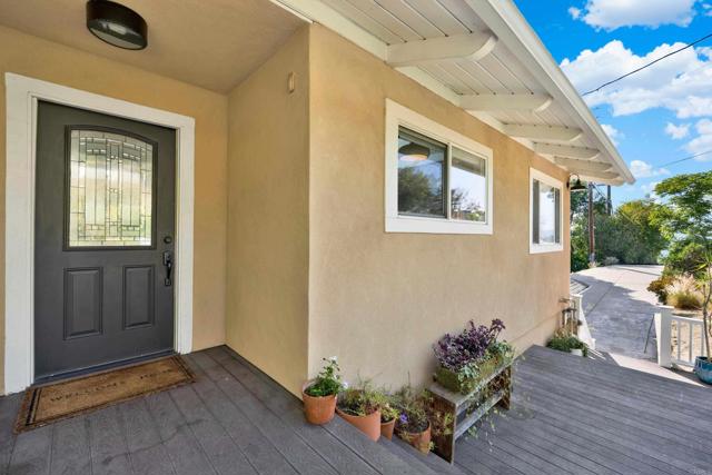 9399 Carmichael Drive, La Mesa CA: https://media.crmls.org/mediaz/f7564f2d-8b2b-4233-84bf-fad08d7b00c0.jpg