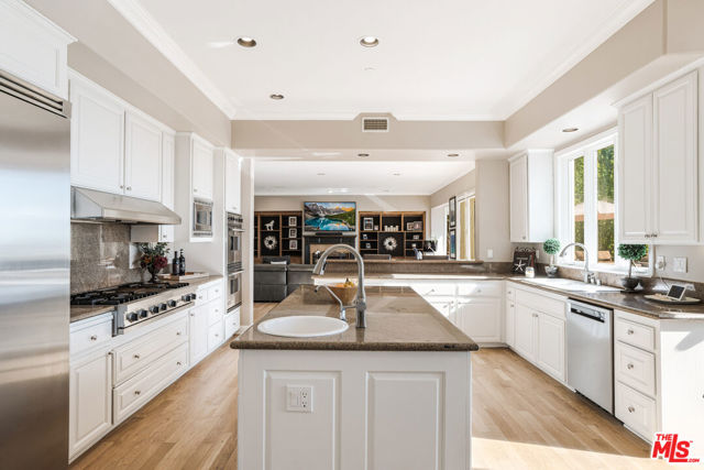 Drew Fenton | 16742 Via Pacifica Pacific Palisades CA | MLS: 7348440