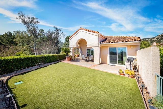 Detail Gallery Image 14 of 27 For 1749 Sawgrass, Escondido,  CA 92026 - 3 Beds | 2 Baths