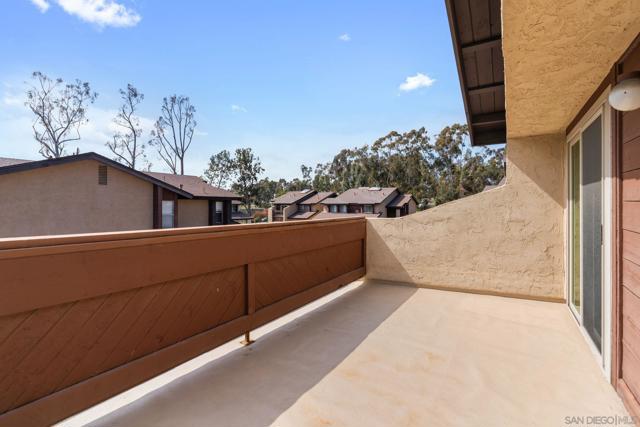 9779 Caminito Doha, San Diego CA: https://media.crmls.org/mediaz/f7573e82-21e1-4f11-9f60-746f81f38182.jpg