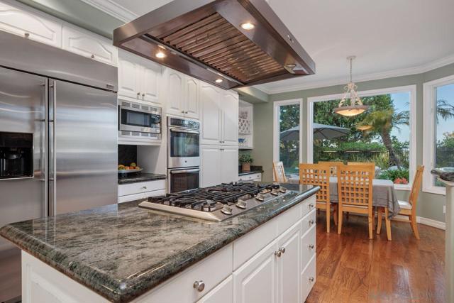 4798 Thurston Pl, San Diego CA: https://media.crmls.org/mediaz/f757549c-22b3-4a31-a995-cae16e452c2e.jpg