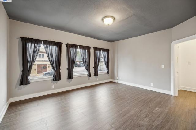 2246 23rd Ave, Oakland CA: https://media.crmls.org/mediaz/f757c7a1-228a-441f-9196-f970fa5c6328.jpg
