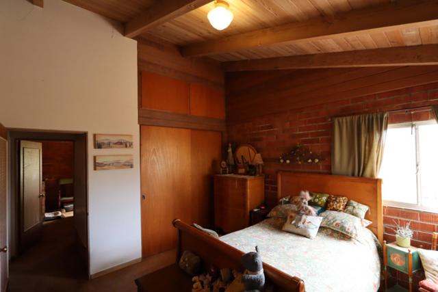 211 Smith Road, Watsonville CA: https://media.crmls.org/mediaz/f7580004-4291-4028-b24b-028751177620.jpg
