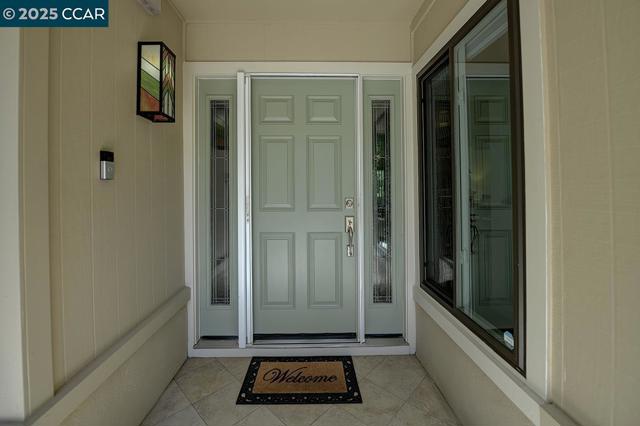 2017 Oakmont Way, Walnut Creek CA: https://media.crmls.org/mediaz/f7591c48-87c4-4a52-8a75-d2a29d06e00f.jpg