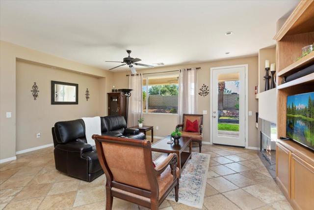 42330 Bridges Court, Indio CA: https://media.crmls.org/mediaz/f759fbf6-0c00-4f89-bbf5-d225d0d6ccea.jpg