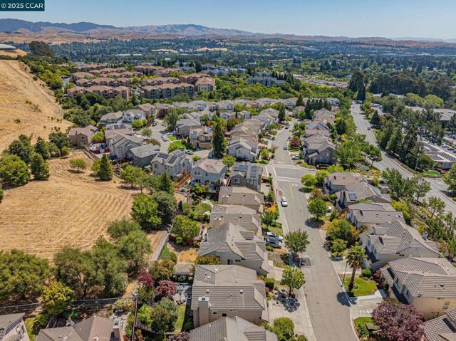 120 Woodcrest Dr, San Ramon CA: https://media.crmls.org/mediaz/f75a6476-dc3b-4ab1-aafa-1139a2e279a5.jpg