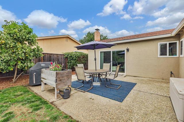 758 Pearlwood Way, San Jose CA: https://media.crmls.org/mediaz/f75b295f-7547-48b3-879e-d4ab167f7778.jpg