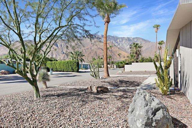 408 E Glen Circle N, Palm Springs, CA 92262