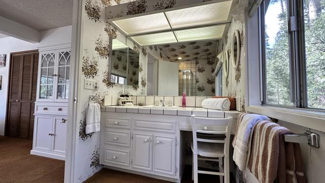 25655 Tahquitz Drive, Idyllwild CA: https://media.crmls.org/mediaz/f75be257-1517-4ba5-afe6-8edd7e4082e4.jpg