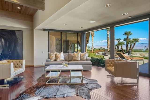 70150 Thunderbird Road, Rancho Mirage CA: https://media.crmls.org/mediaz/f75c30de-1e24-447d-b04a-5d664d8bba5b.jpg