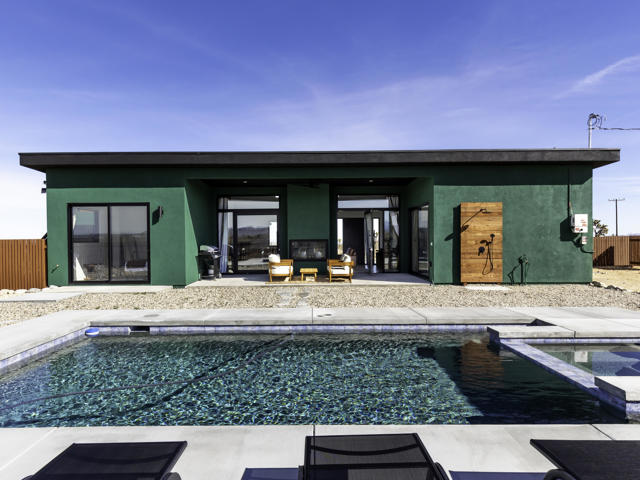 59130 Reche Road, Landers CA: https://media.crmls.org/mediaz/f75d58e0-b2b0-43f4-b962-387f96730dfb.jpg