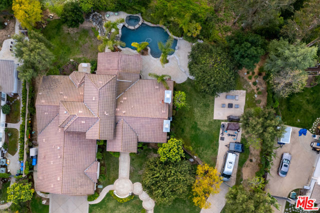 633 Noble Road, Simi Valley CA: https://media.crmls.org/mediaz/f75e62e9-93b7-4ce4-a419-c0cf73d4702c.jpg