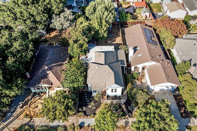 624 N 17Th St, San Jose CA: https://media.crmls.org/mediaz/f75eb088-608e-4933-b8d8-25494422df0f.jpg